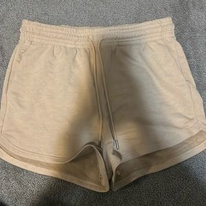 H&M short shorts for the summer!